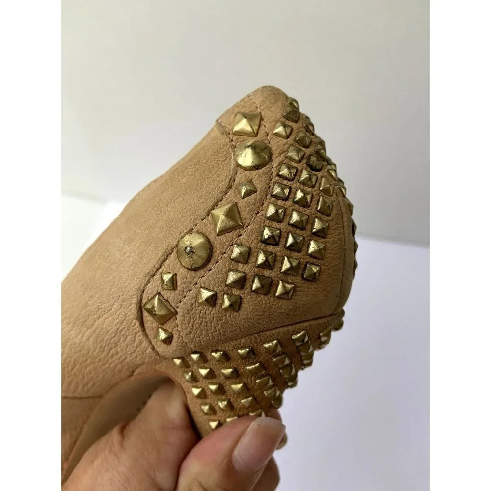 ✨2/$20✨ Vince Camuto Women's Tan‎ High Heels with Gold Tacks Pumps Size 6
